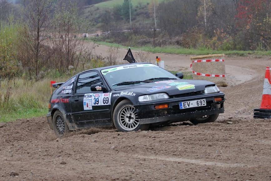 Rallija supersprinta sezonas priekšpēdējais posms finišē Cēsīs