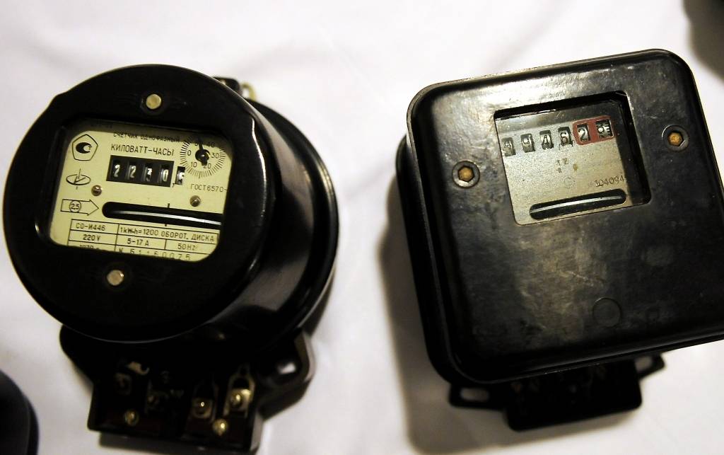 Papildināts - Elektroenerģiju mājsaimniecībām piedāvās trīs tirgotāji; cenas pieaugs par 15-30%