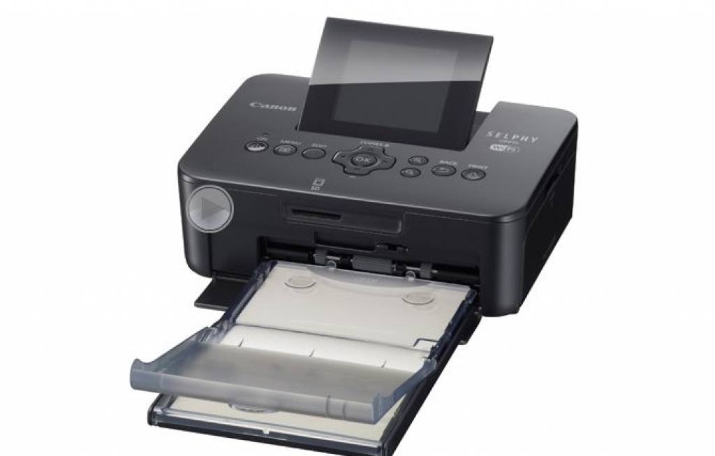 Tehnoloģijas: Canon Selphy CP910 miniatūrais foto printeris
