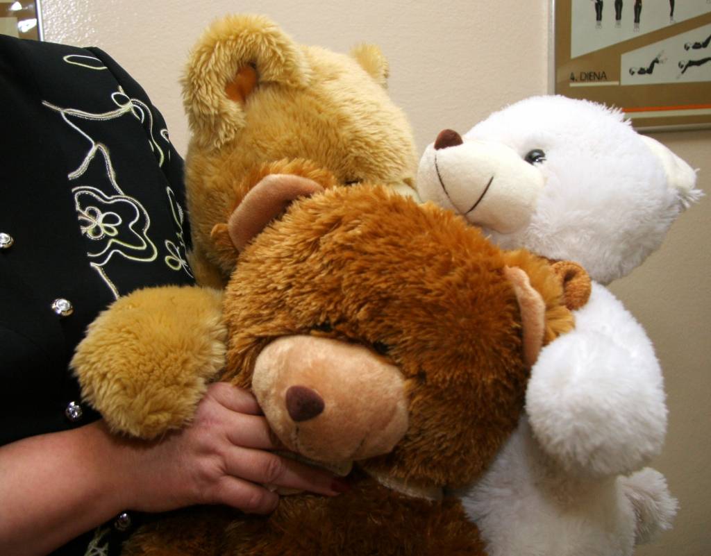 Valdība Liepājas trīnīšu ģimenei piešķīrusi 8538 eiro pabalstu