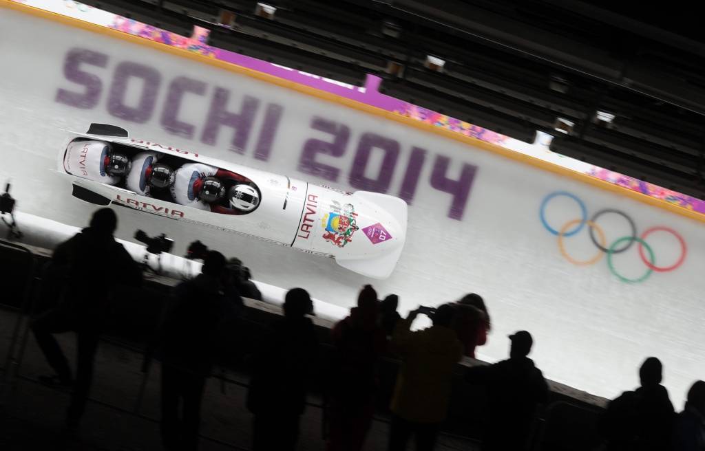 Latvijas bobslejisti briest sezonai: Jauns pilots, pāris stūmēju vairs nav komandā