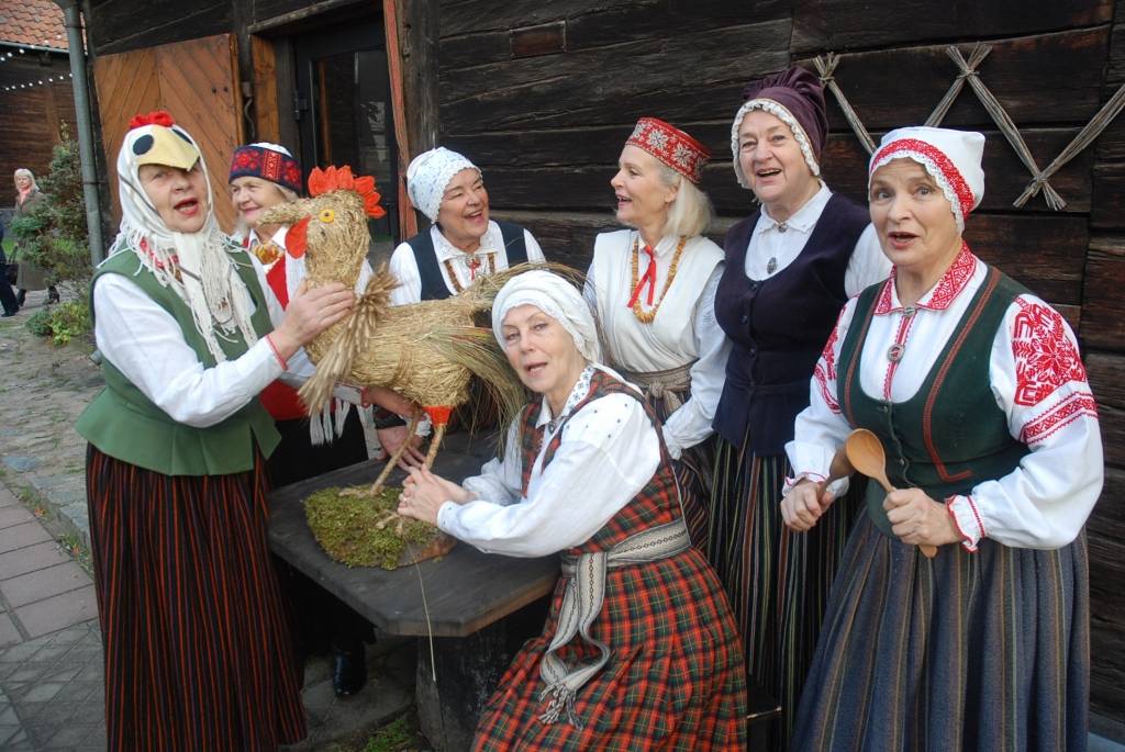 FOTO: "Namīnā" ceļ godā Mārtiņdienas tradīcijas