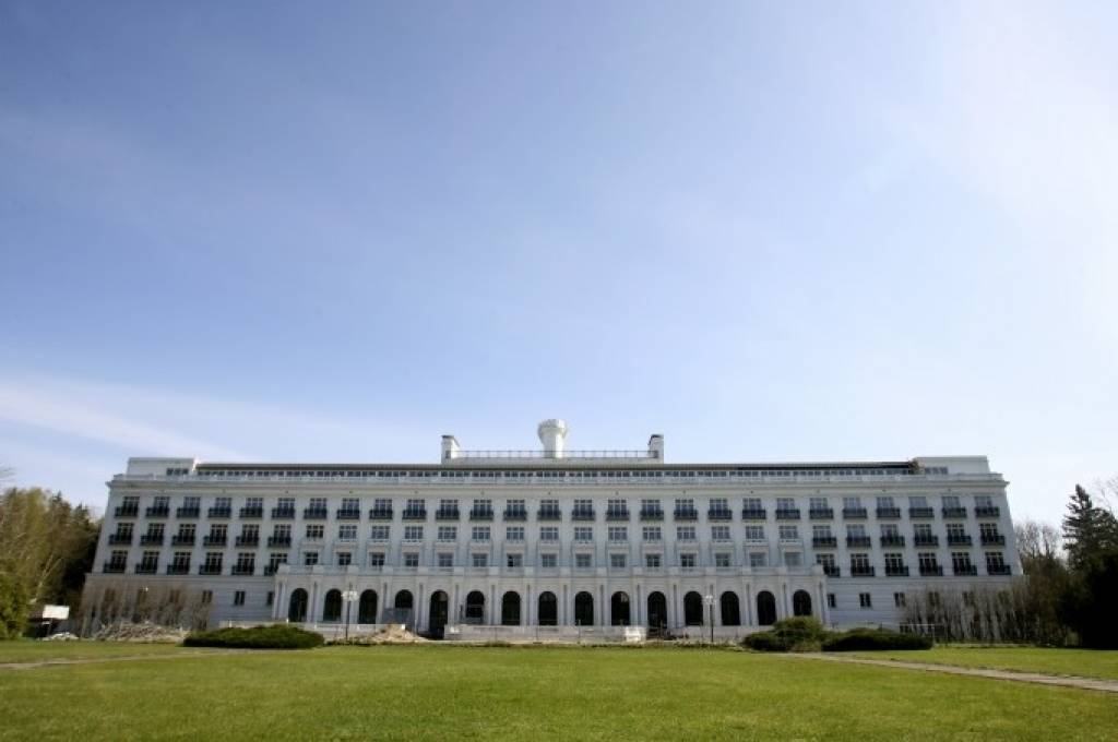 Ķemeru sanatorijas izsole atzīta par nenotikušu; pretendents zaudē iemaksāto pusmiljonu