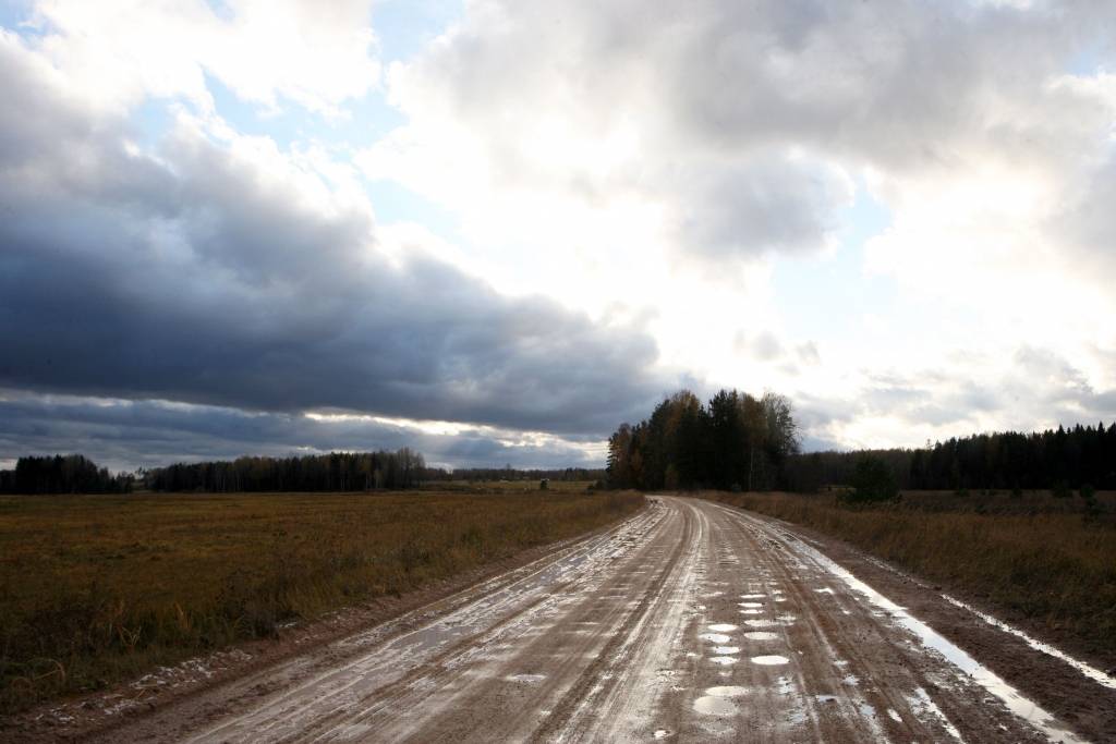 Klusums pirms vētras