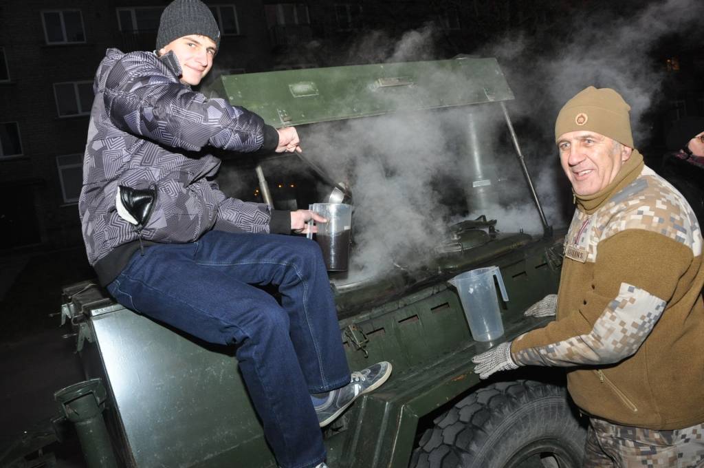 FOTO: Liepājā svin Latvijas dzimšanas dienu
