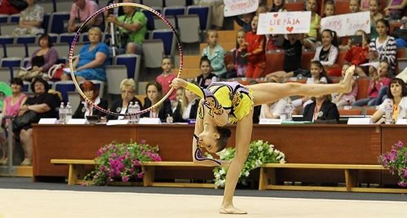 Latvijas čempionāts mākslas vingrošanā pieaugušajiem un junioriem