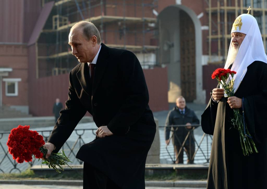 Patriarham Kirilam Rīga rudenī iet secen