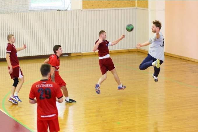 "Vaiņodes" handbolisti piedzīvo zaudējumu