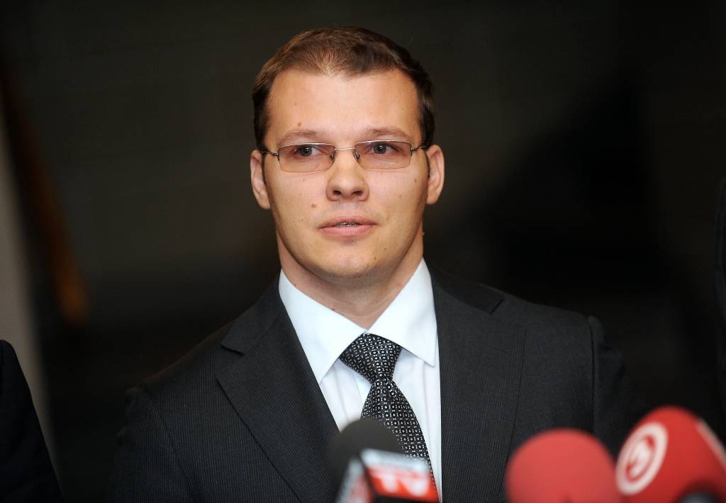 Raivis Dzintars uz bērna kopšanas atvaļinājuma laiku noliks deputāta mandātu