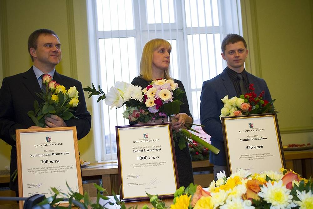 Pasniedz Liepājas pilsētas Gada balvu zinātnē