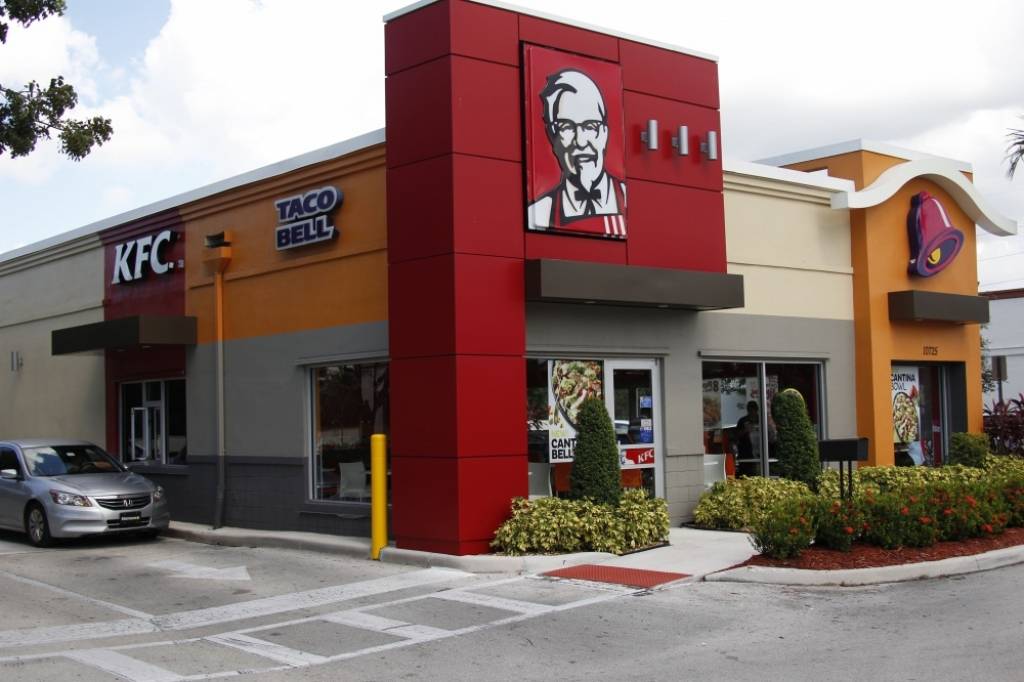 Rīgā plāno atvērt Kentucky Fried Chicken un Pizza Hut