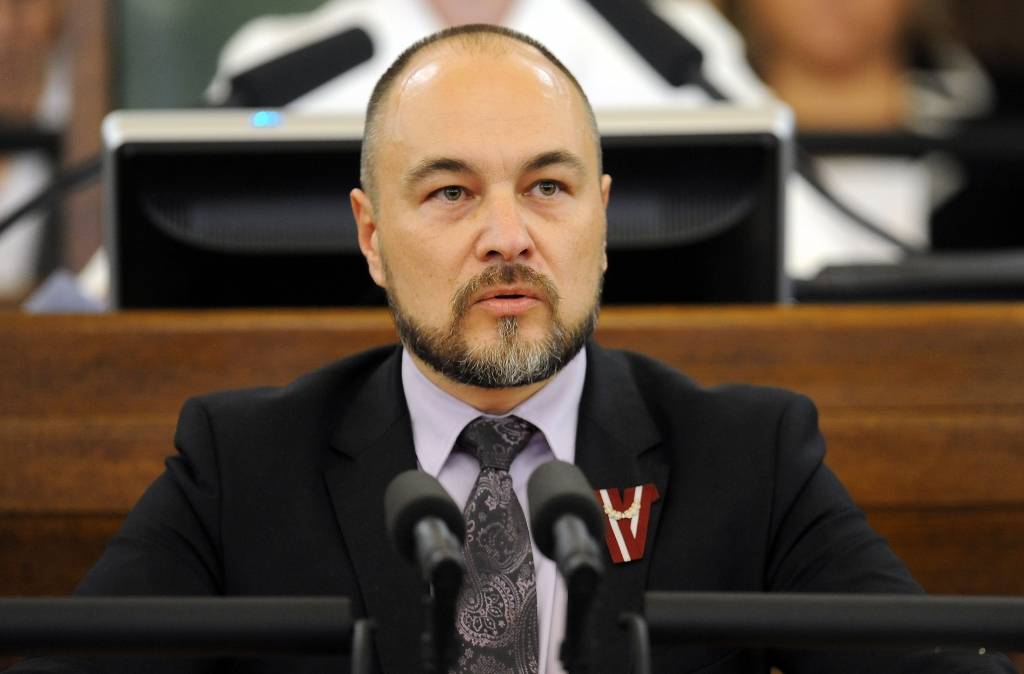Dienas tēma: Deputātu parādi lielāki par dažu novadu budžetiem