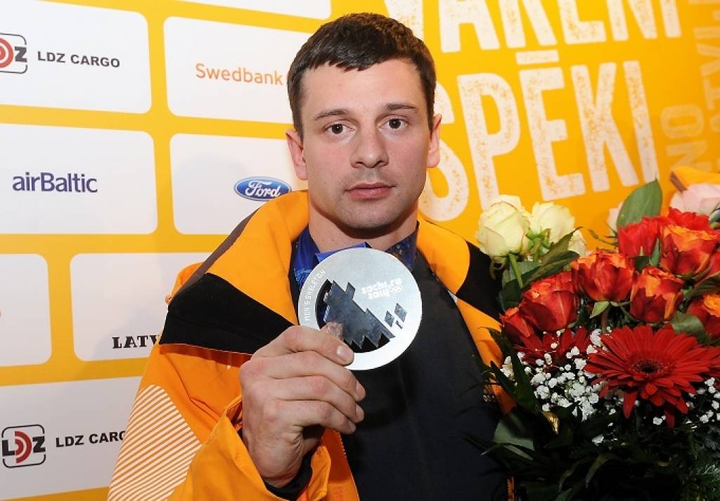 Par Latvijas gada sportistiem nosaukti Martins Dukurs un Anastasija Grigorjeva