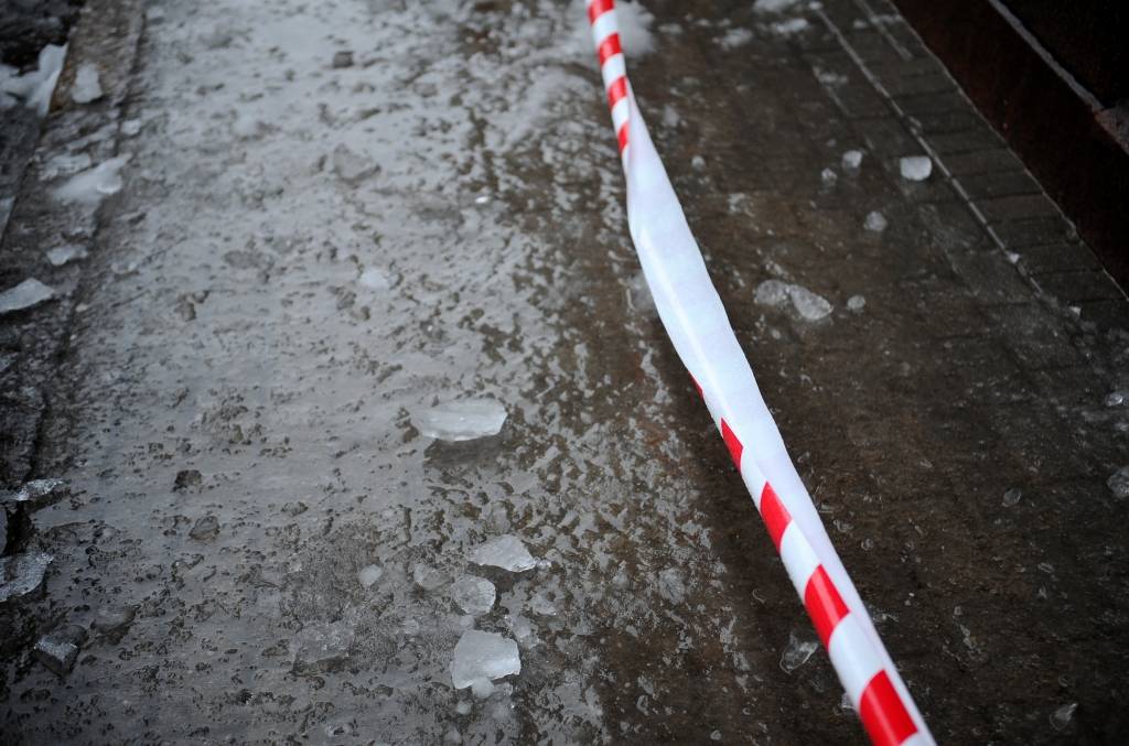 Šorīt daudzviet Latvijā apgrūtināta braukšana