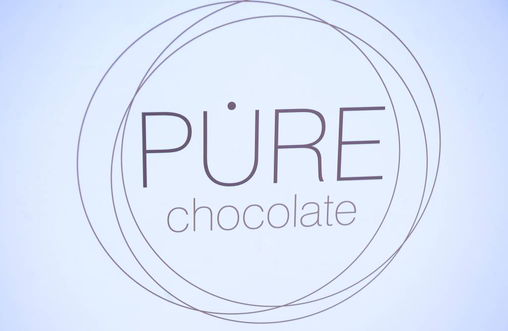 Vācijas uzņēmums tiesā prasa atzīt Pure Chocolate preču zīmes par spēkā neesošām