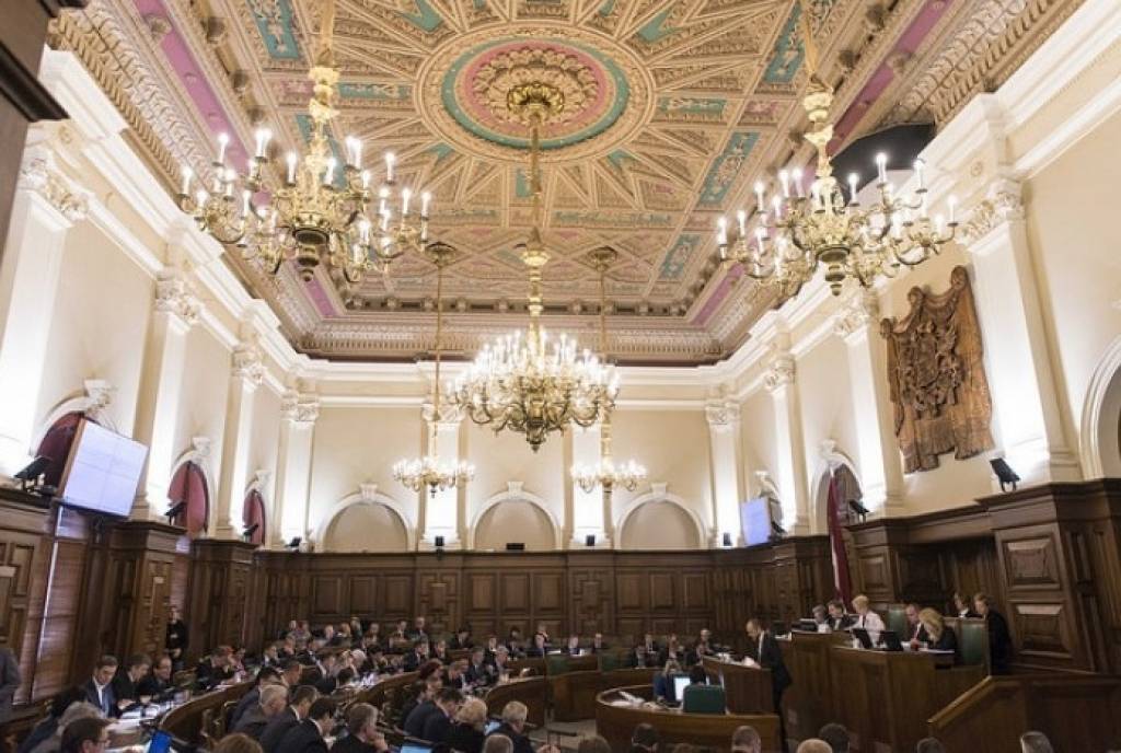 Saeimas deputātiem svārstīgas sekmes biznesā