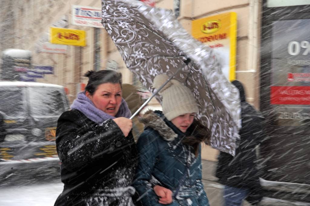 papildināts (18:23) - Vējš Rīgā pastiprinās