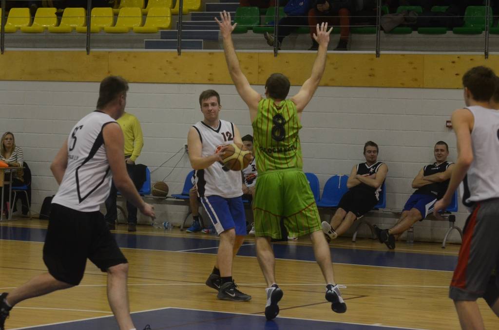FOTO: Grobiņas novada čempionātā basketbolā sāksies otrais aplis