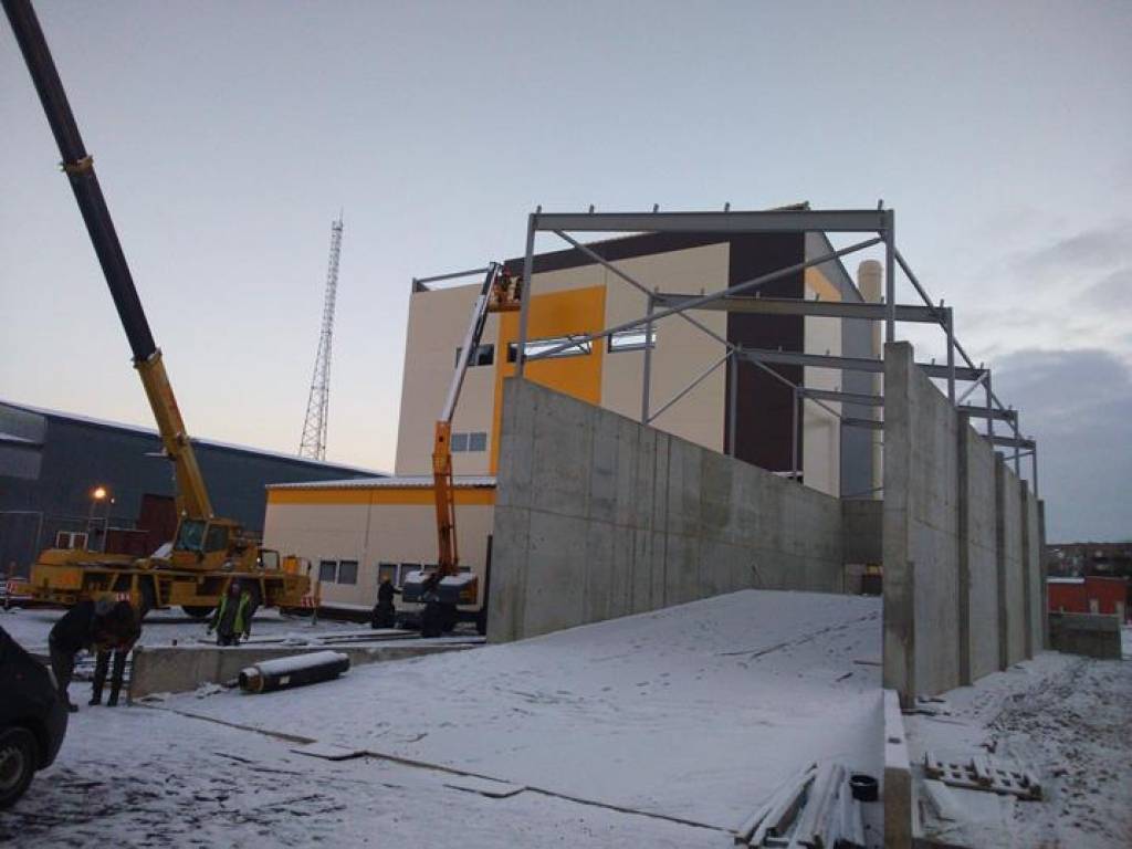 Papildināta ar foto - Aizkrauklē par 5,8 miljoniem eiro uzbūvēta jauna šķeldas katlu māja
