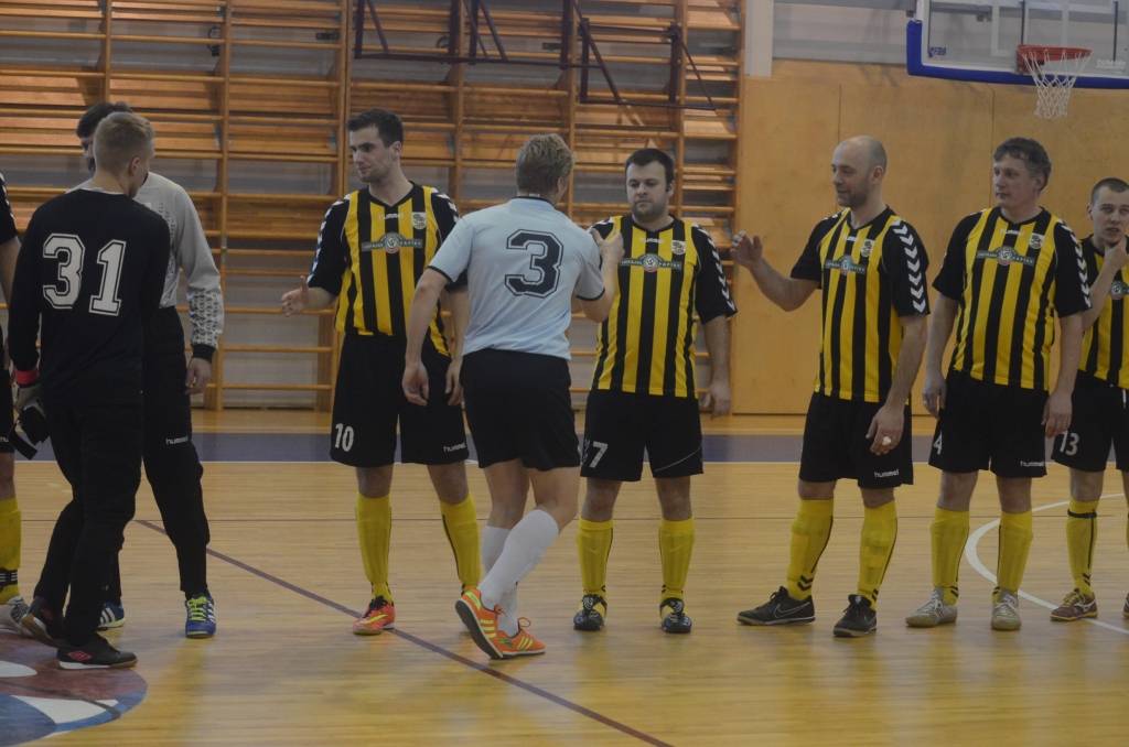 FOTO.VIDEO: "Grobiņas SC" Latvijas kausa pirmajā kārtā pagarinājumā zaudē "Liepājas papīram"