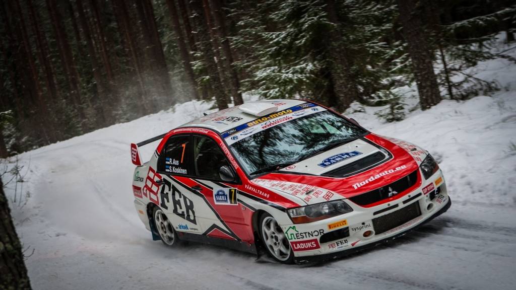 Rallija "Sarma 2015" pirmajā dienā izceļas igauņi