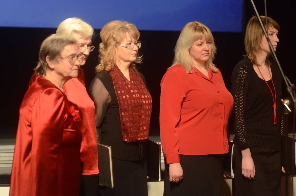 VIDEO: Jauktais koris "Līva" dzied Valda Vikmaņa jubilejas ciklā