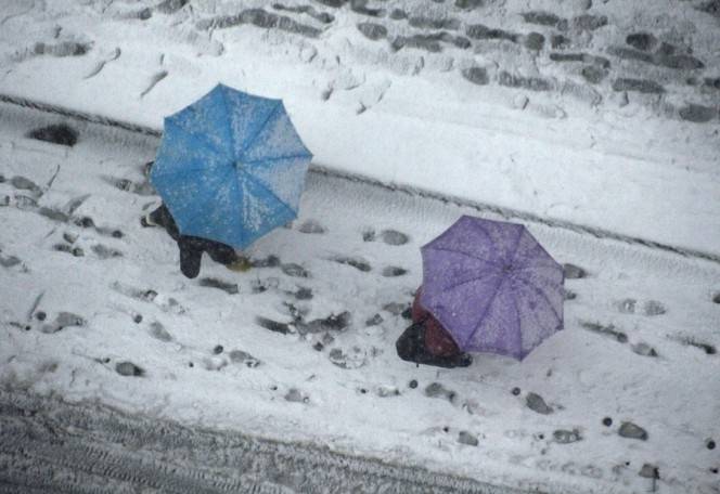 Brīvdienās gaidāms stiprs vējš un putenis, piekrastē vētra