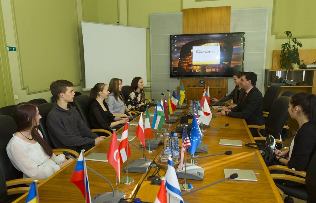 "Ēnu dienas" laikā iepazīst Liepājas domes darbinieku profesijas