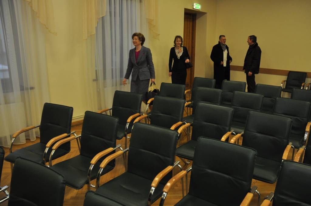 PAPILDINĀTS AR FOTO. Partija "No sirds Latvijai" prognozē: "Valdība kritīs" 