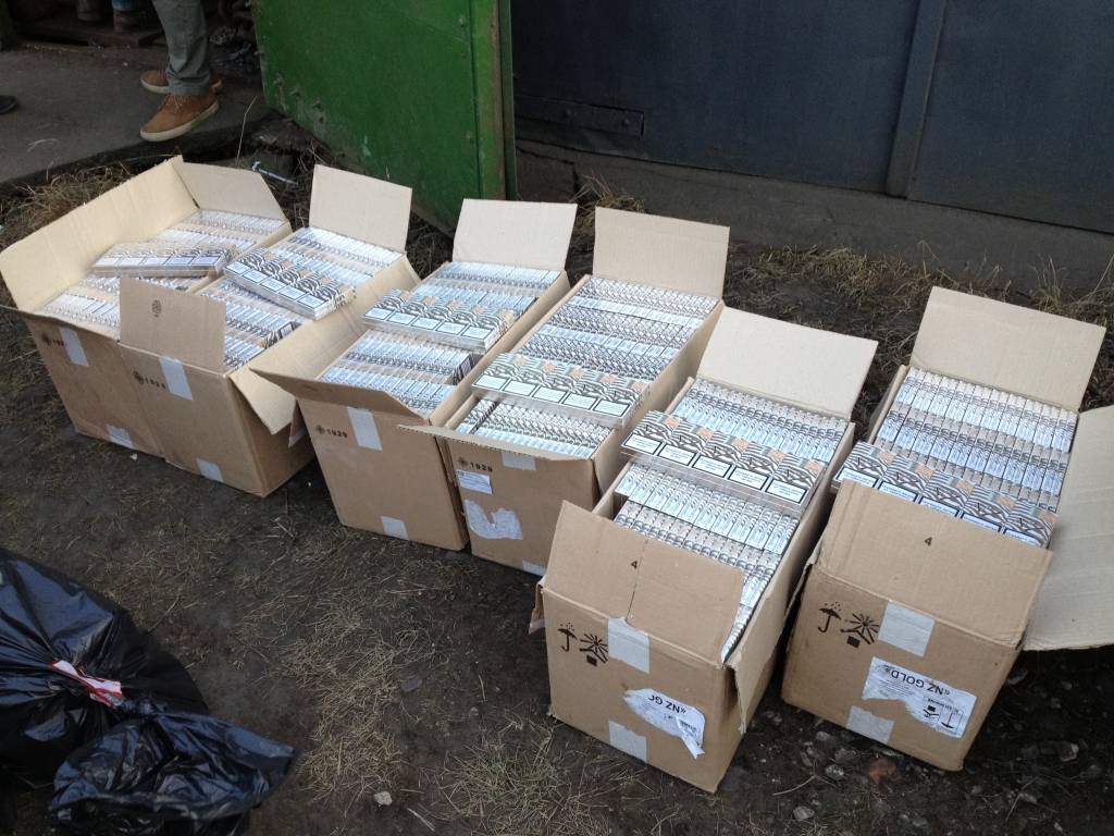Liepājā atsavina gandrīz 120 000 nelegālo cigarešu