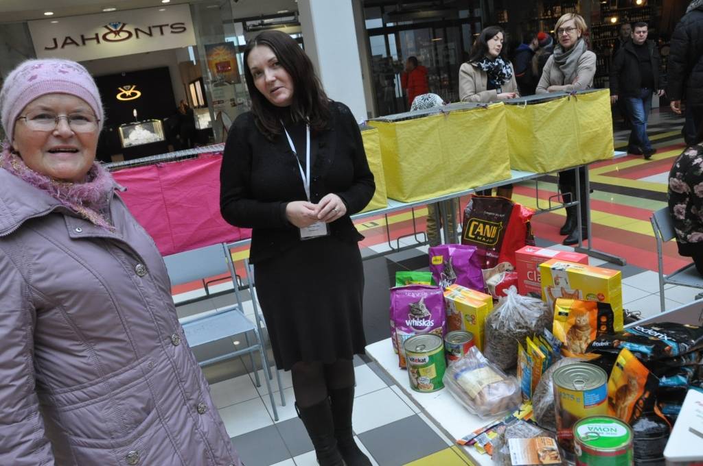 FOTO: "Ķepainīšu ceļš uz mājām"