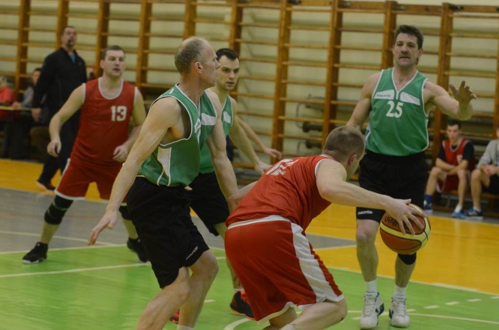 Aizputes novada čempionāts basketbolā