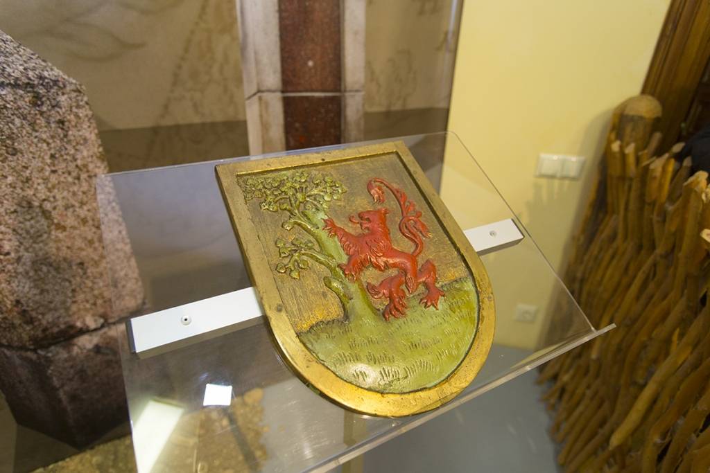 FOTO: Izstāde "Liepājas ģerboņa vēsture laikmetu gaitā"