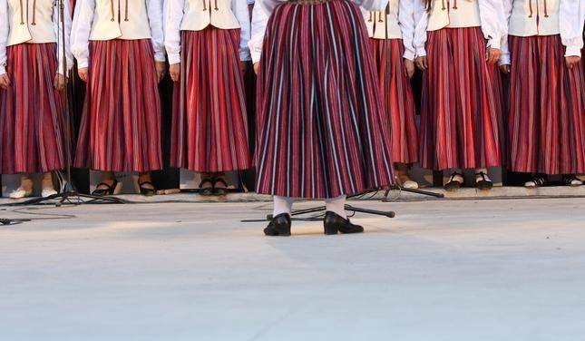 Priekulē ieskandinās Dziesmu svētkus