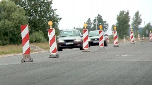 Atsākti Liepājas šosejas posma rekonstrukcijas darbi Skrundā