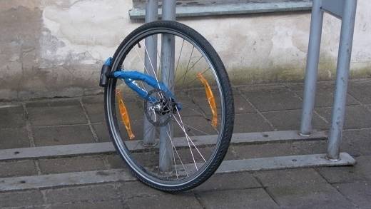 Liepājā nozog velosipēdu un telefonu