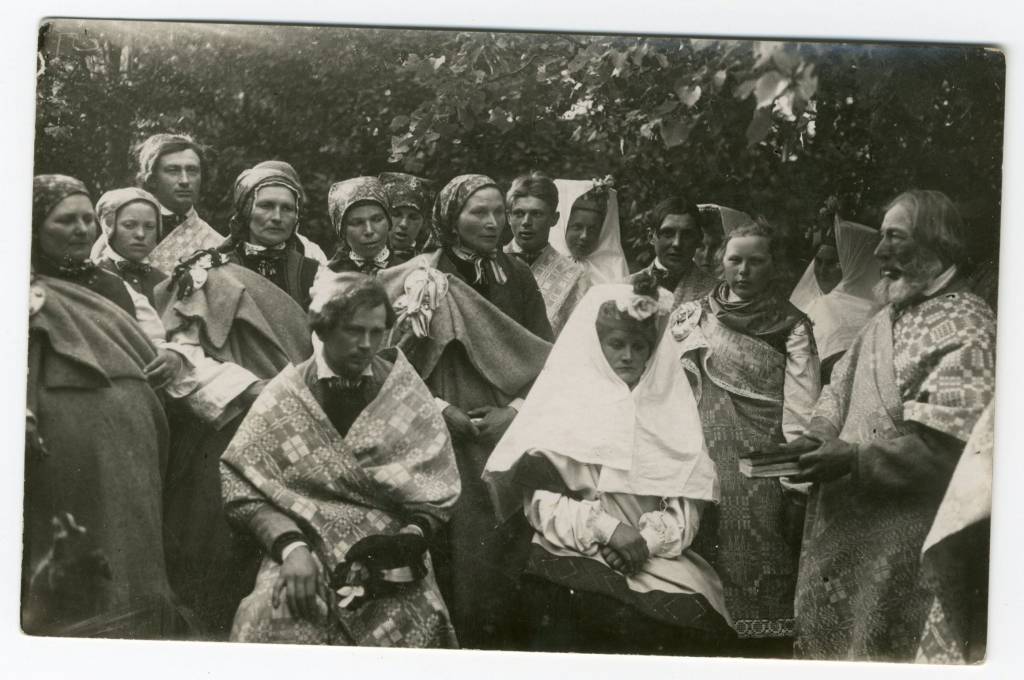 Saruna par tradicionālajiem ģimenes godiem Dienvidkurzemē