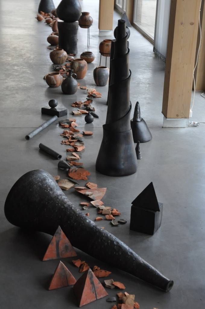 FOTO: Izstādi velta mālam