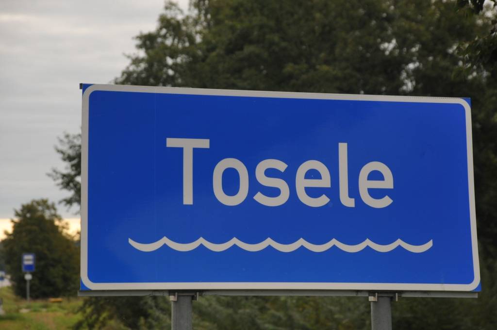 Iebraucot upē, iet bojā sieviete
