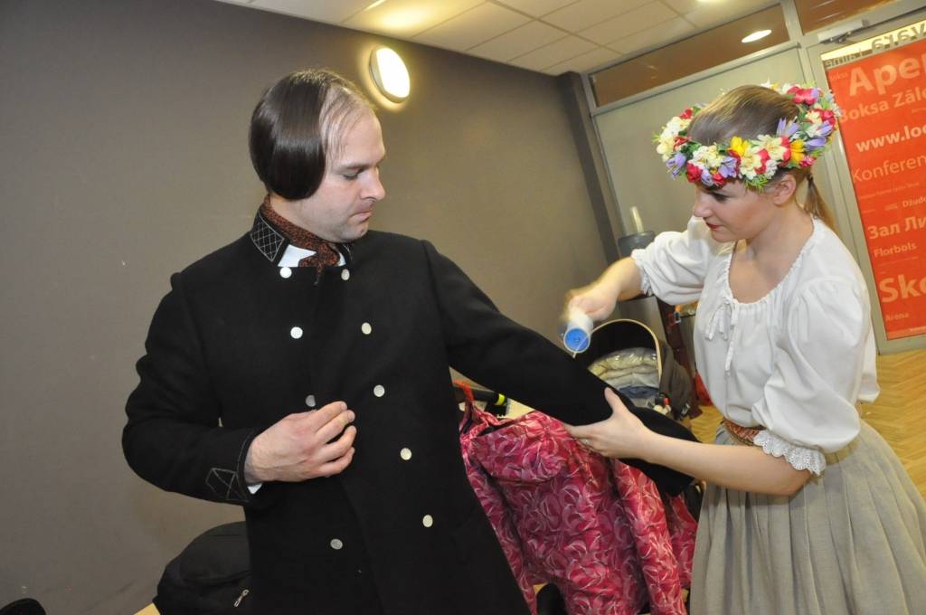 FOTO: Tautas deju festivāls "Aprīļa pilieni"