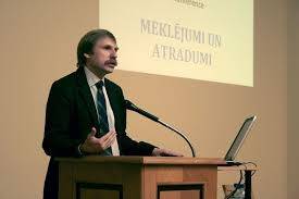 Liepājas Universitātes profesors Benedikts Kalnačs saņem Baltijas zinātņu akadēmiju medaļu