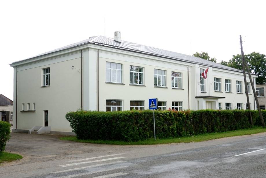 Gramzdas skolas darbinieki un absolventi svinēs skolas 170 gadu jubileju