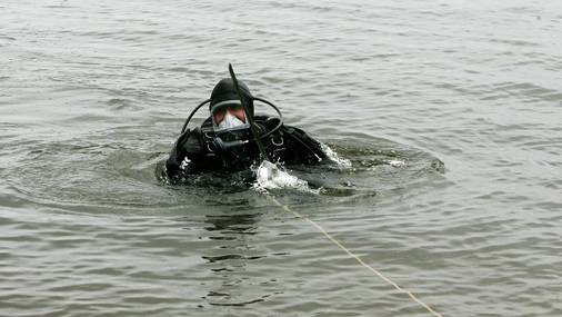 Liepājā no jūras izceļ noslīkušu vīrieti