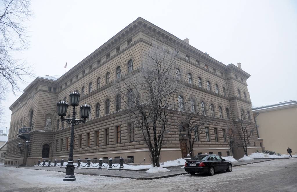 Raidījums pēta Saeimas deputātu konfliktus ar likumu