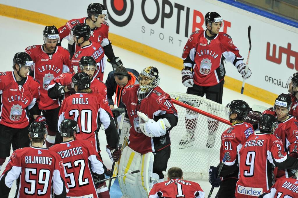 VIDEO TIEŠRAIDE: Paziņo hokeja izlases sastāvu pasaules čempionātam 