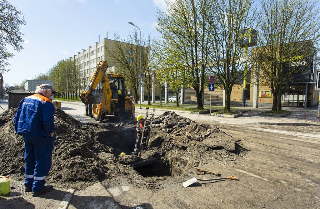 Liepājā slēgta satiksme Ganību un Kungu ielas krustojumā