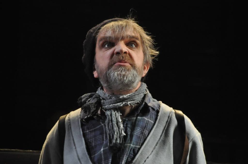 FOTO: Liepājas teātrī pirmizrādi piedzīvos letālā komēdija "Klibais no Inišmānas"