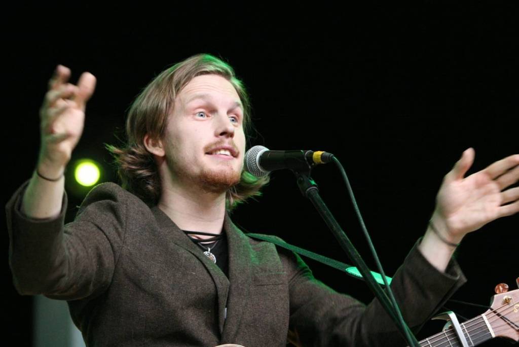 Jorans Šteinhauers velta dziesmu Muzeju naktij