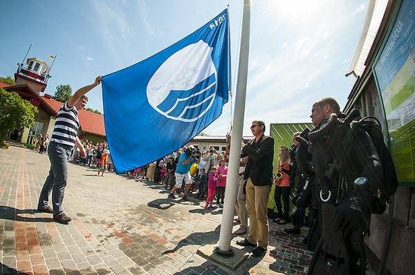 Liepājā Zilie karogi plīvos trīs peldvietās