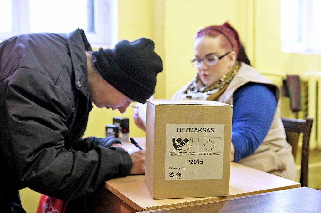 Sarūk oficiāli trūcīgo personu skaits